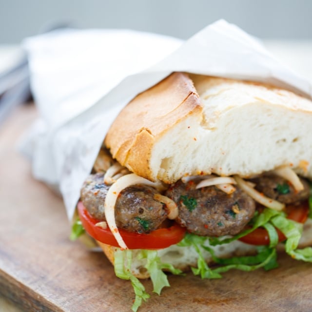 Köfte Ekmek -1- – - Tarifi Köfte Ekmek -1- – - Tarifi