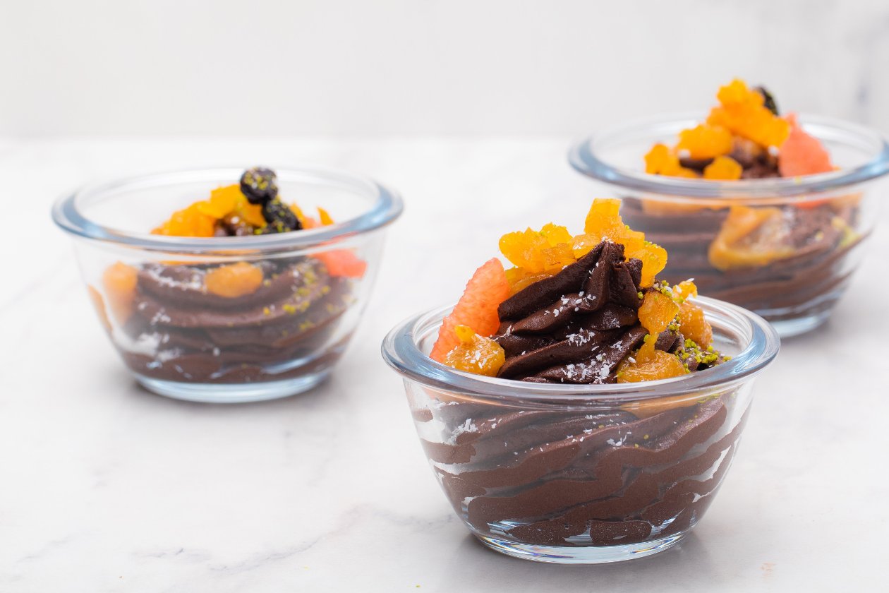 Kakaolu Mus Brownie Parçacıkları ve Meyve Püresi ile – - Tarifi Kakaolu Mus Brownie Parçacıkları ve Meyve Püresi ile – - Tarifi