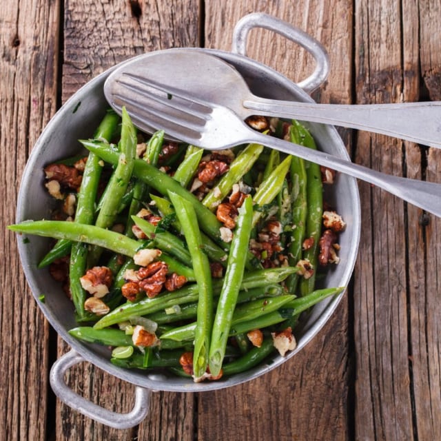 Cevizli Taze Fasulye Salatası