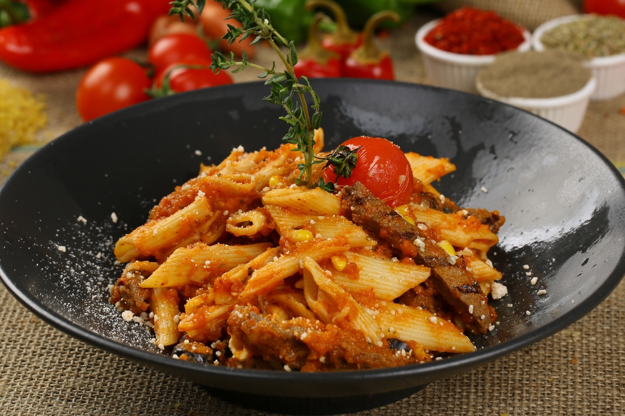 Köz Patlıcan Biber Soslu Etli Fettucini – | UFS