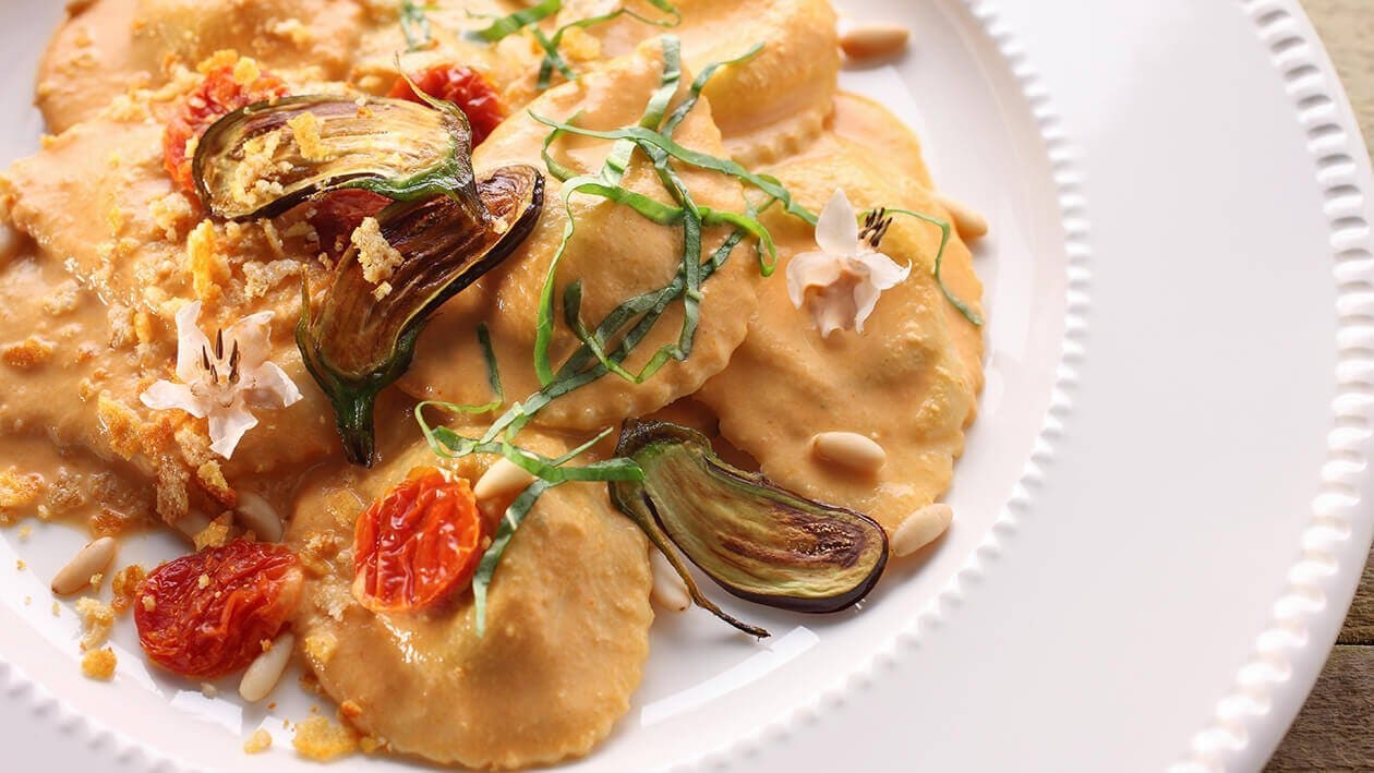 Kurutulmuş Domates Pestosu ile Peynirli Ravioli
