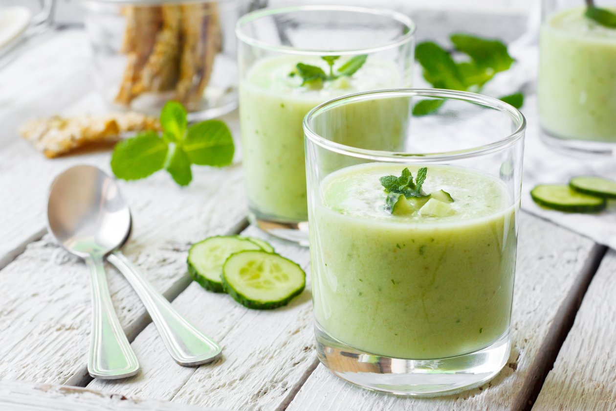 Salatalık Gazpacho, Avokado ve Nane ile