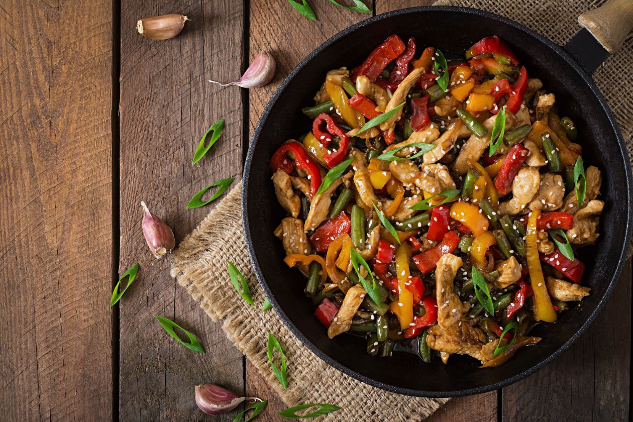 Stir Fry Tavuk, Tatlı Biberler ve Taze Fasulye ile – | UFS