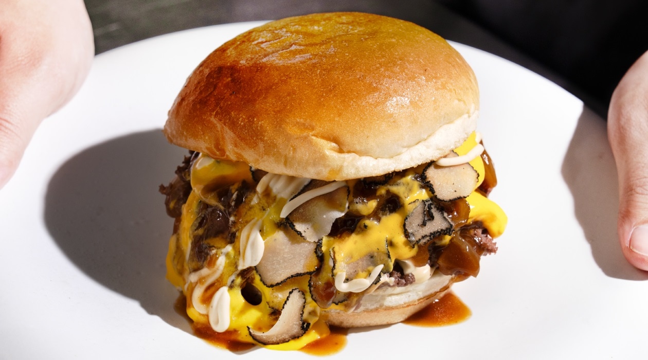 Trüflü Smash Burger – | UFS