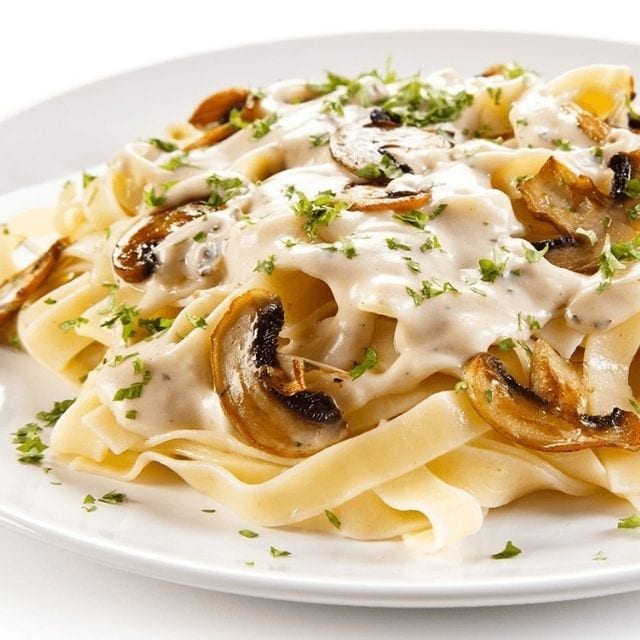 Mantar Soslu Fettucine Mantar Soslu Fettucine