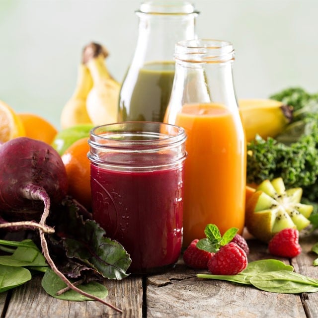 Smoothie ve Meyve Suyu ile Menünüzde Tazeliği Yakalayın