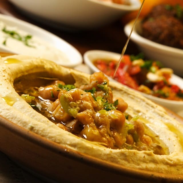 Humus Nedir? Humus Neyden Yapılır? Humus Ne ile Yenir?