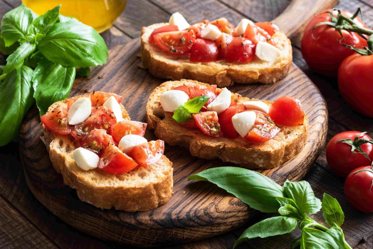 İtalya'dan Bir Lezzet: Bruschetta (İtalyan Antipasti) Nasıl Yapılır? 